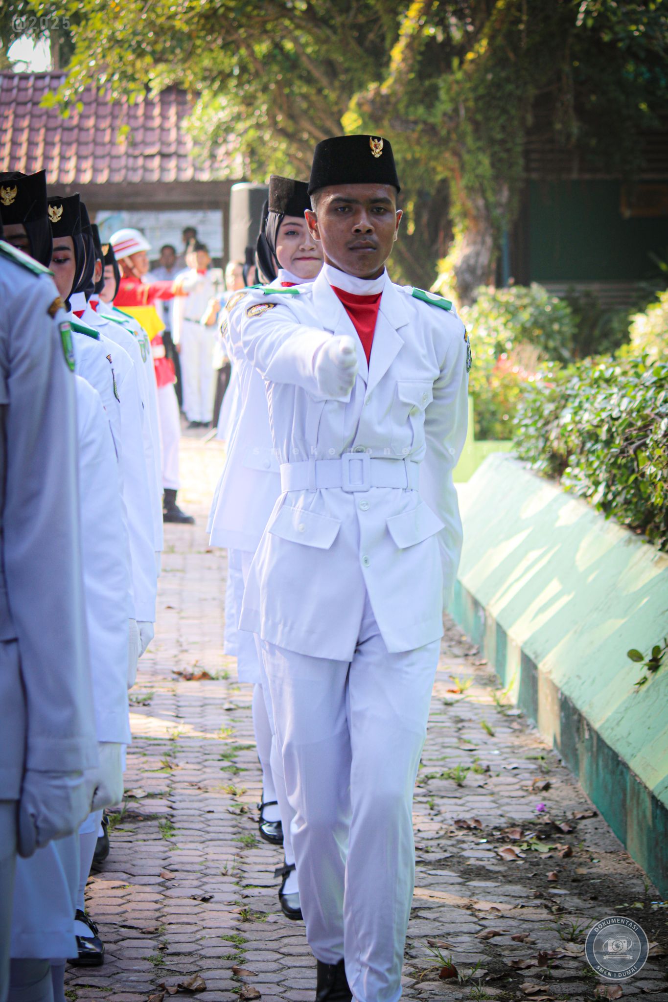 Pengeibaran bendera 23